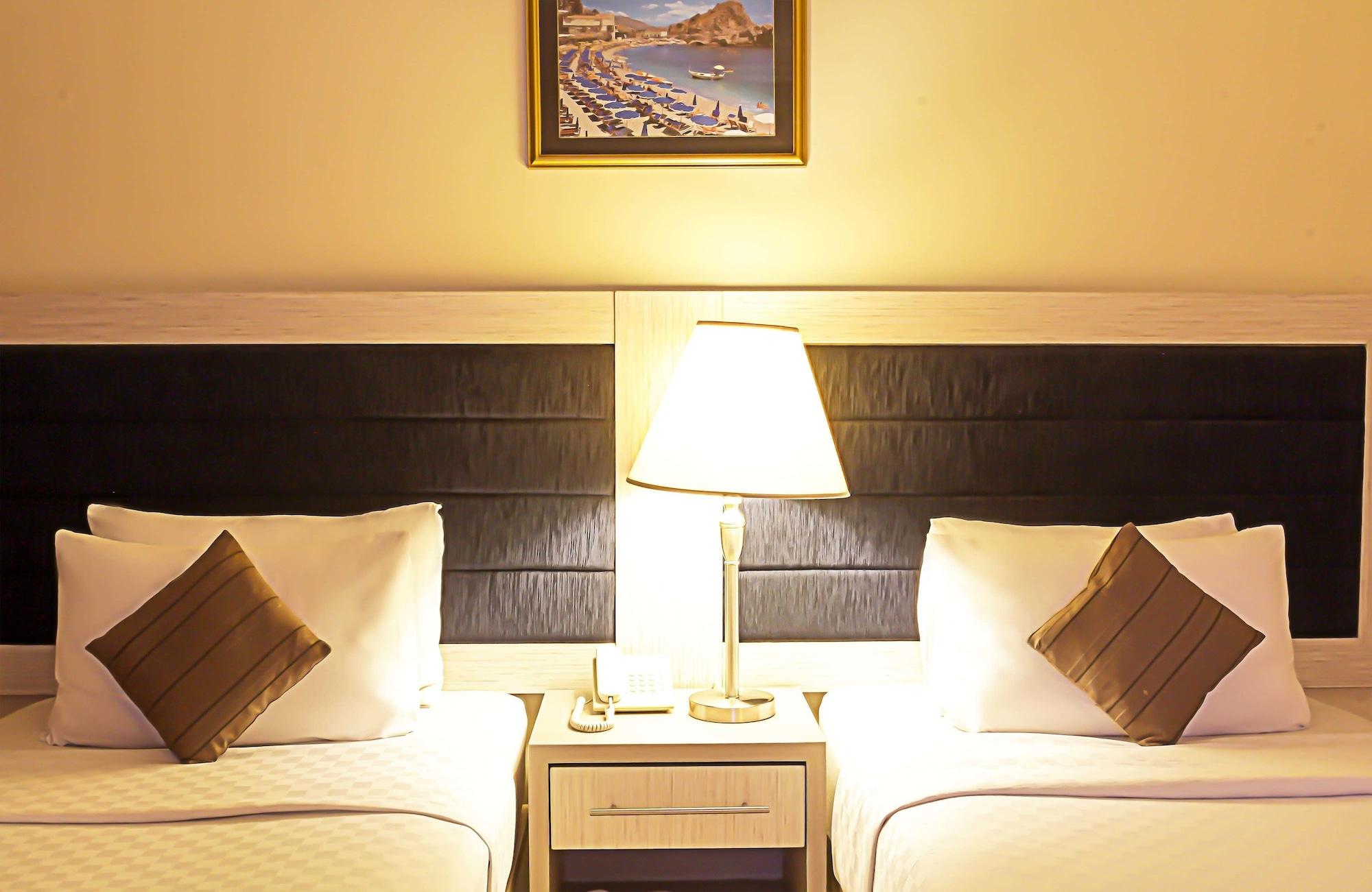 Royal Hotel And Villa Batu Batu  Eksteriør billede