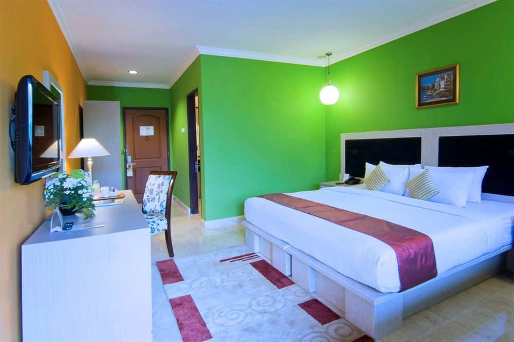 Royal Hotel And Villa Batu Batu  Eksteriør billede