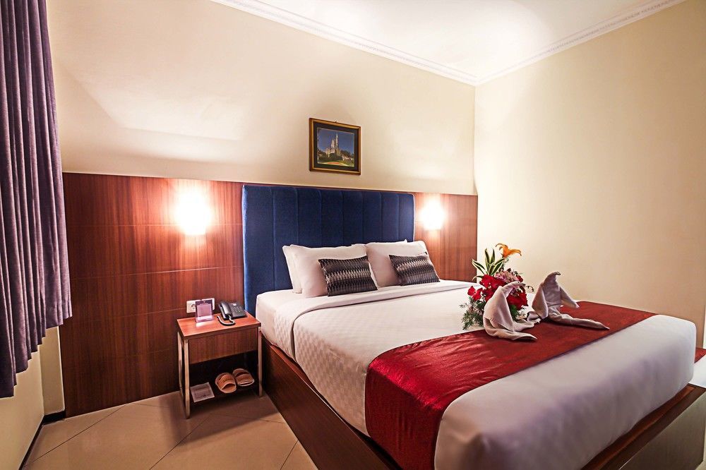 Royal Hotel And Villa Batu Batu  Eksteriør billede